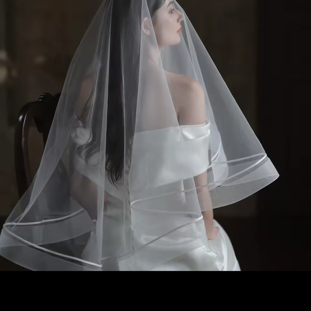Elegant White Bridal Veil